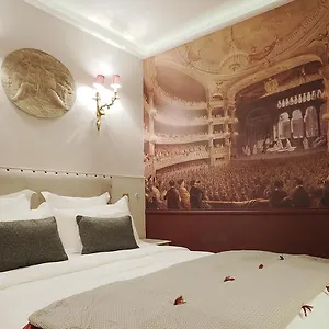 Apartment Palais Royal Chicsuites Paris